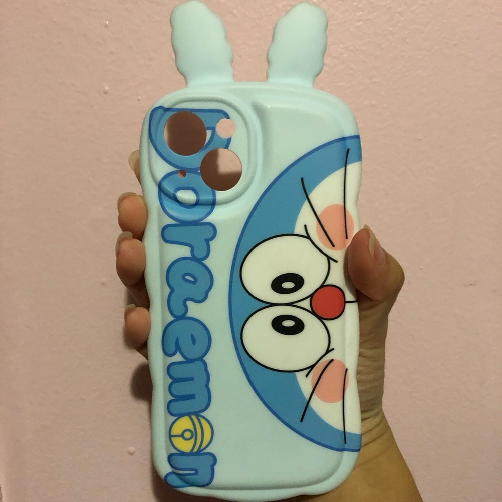 Peek-a boo Doraemon w/ bunny ears phone case
